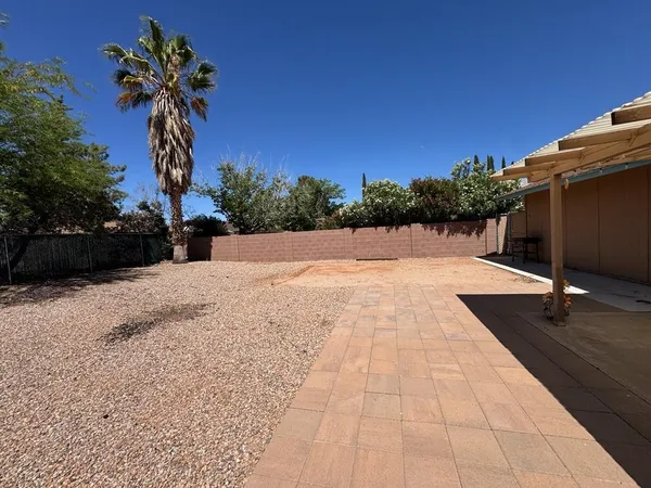 $1,400 | 1205 East Cottonwood Drive, Sierra Vista, AZ 85635