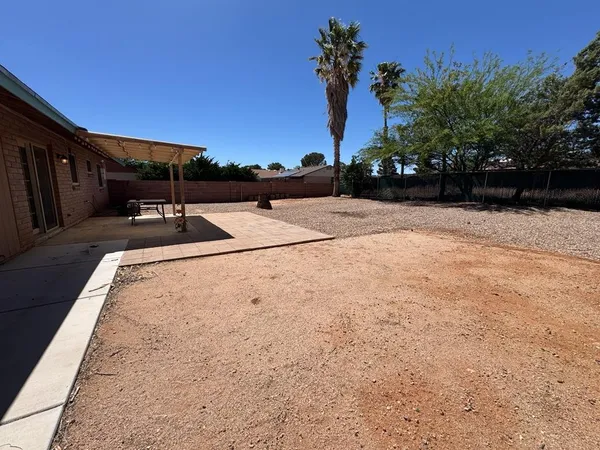 $1,400 | 1205 East Cottonwood Drive, Sierra Vista, AZ 85635