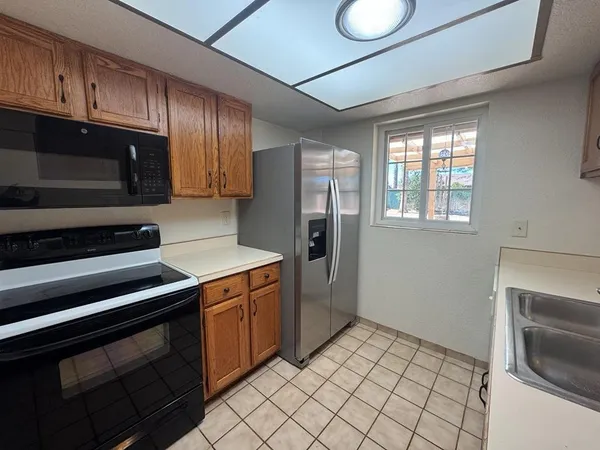 $1,400 | 1205 East Cottonwood Drive, Sierra Vista, AZ 85635