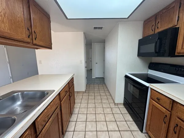 $1,400 | 1205 East Cottonwood Drive, Sierra Vista, AZ 85635
