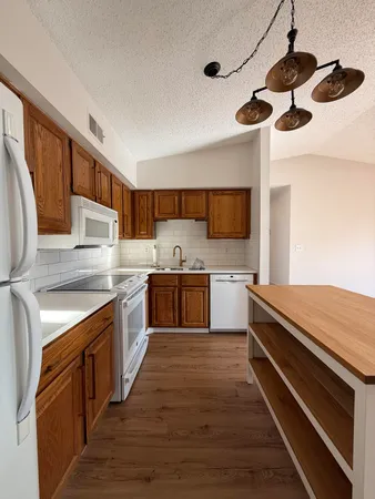 $1,890 | 353 Pinewood Circle, Plymouth, MI 48170