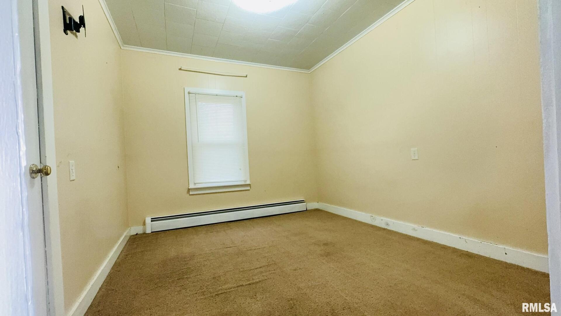 1206 South Main Street Benton, IL 62812 - Photo 19 of 23 a view of an empty room