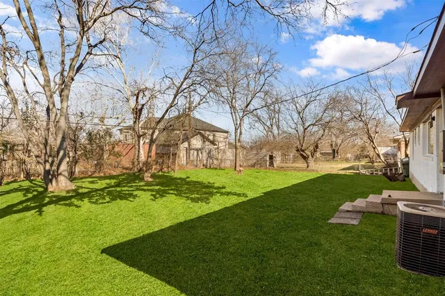 $289,000 | 2011 East Park Row Drive, Arlington, TX 76010