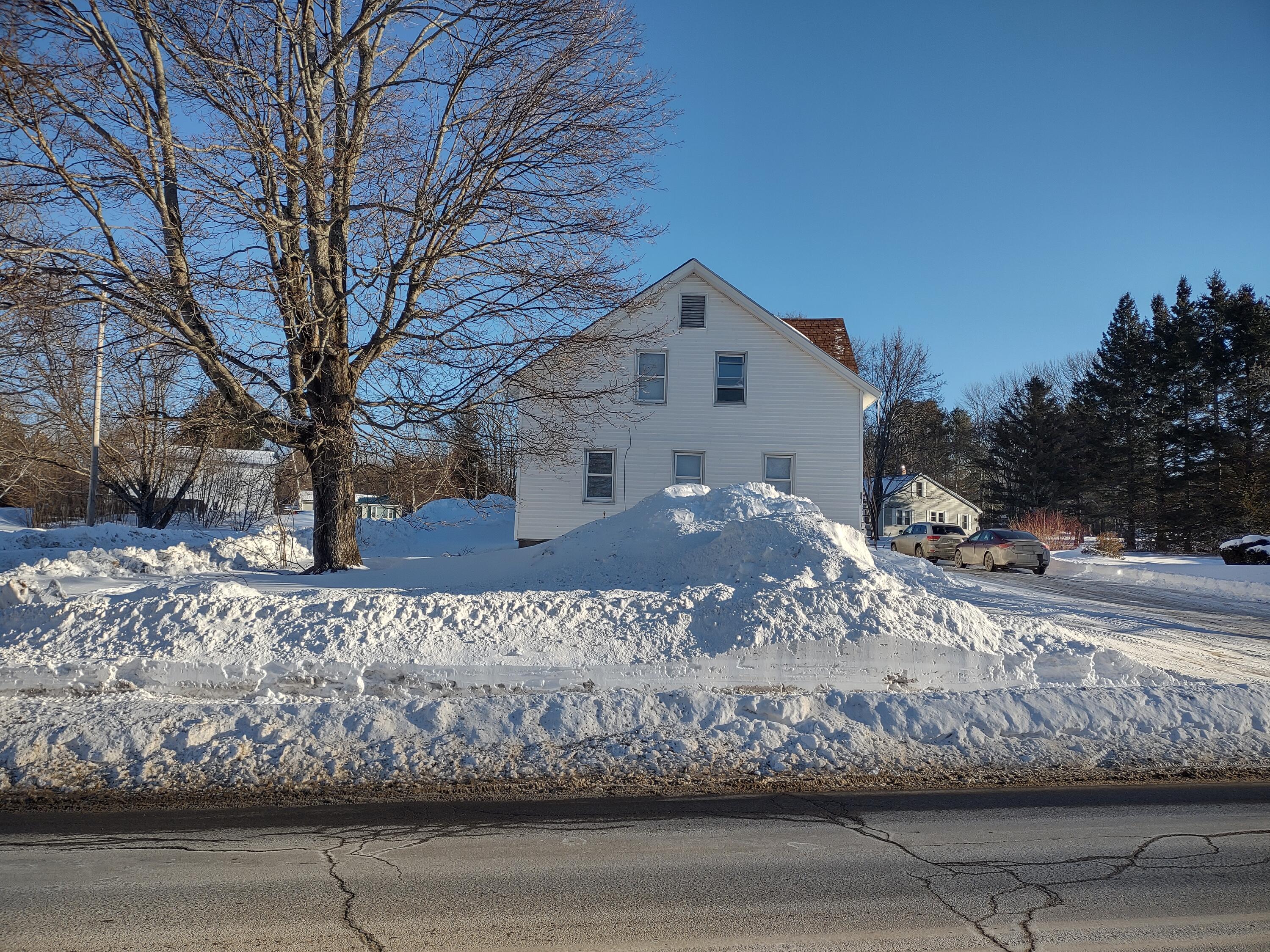 92 Enfield Road Lincoln, ME 04457 - Photo 3 of 29 IMG_20220201_150207232_HDR