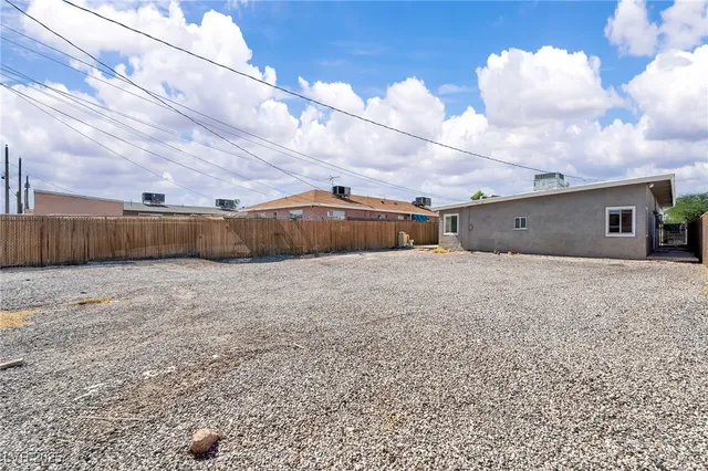 $1,150 | 710 North 10th Street, Unit 710, Las Vegas, NV 89101