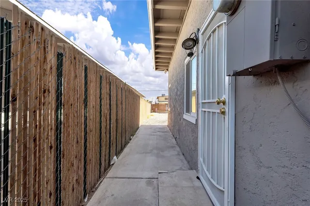 $1,150 | 710 North 10th Street, Unit 710, Las Vegas, NV 89101