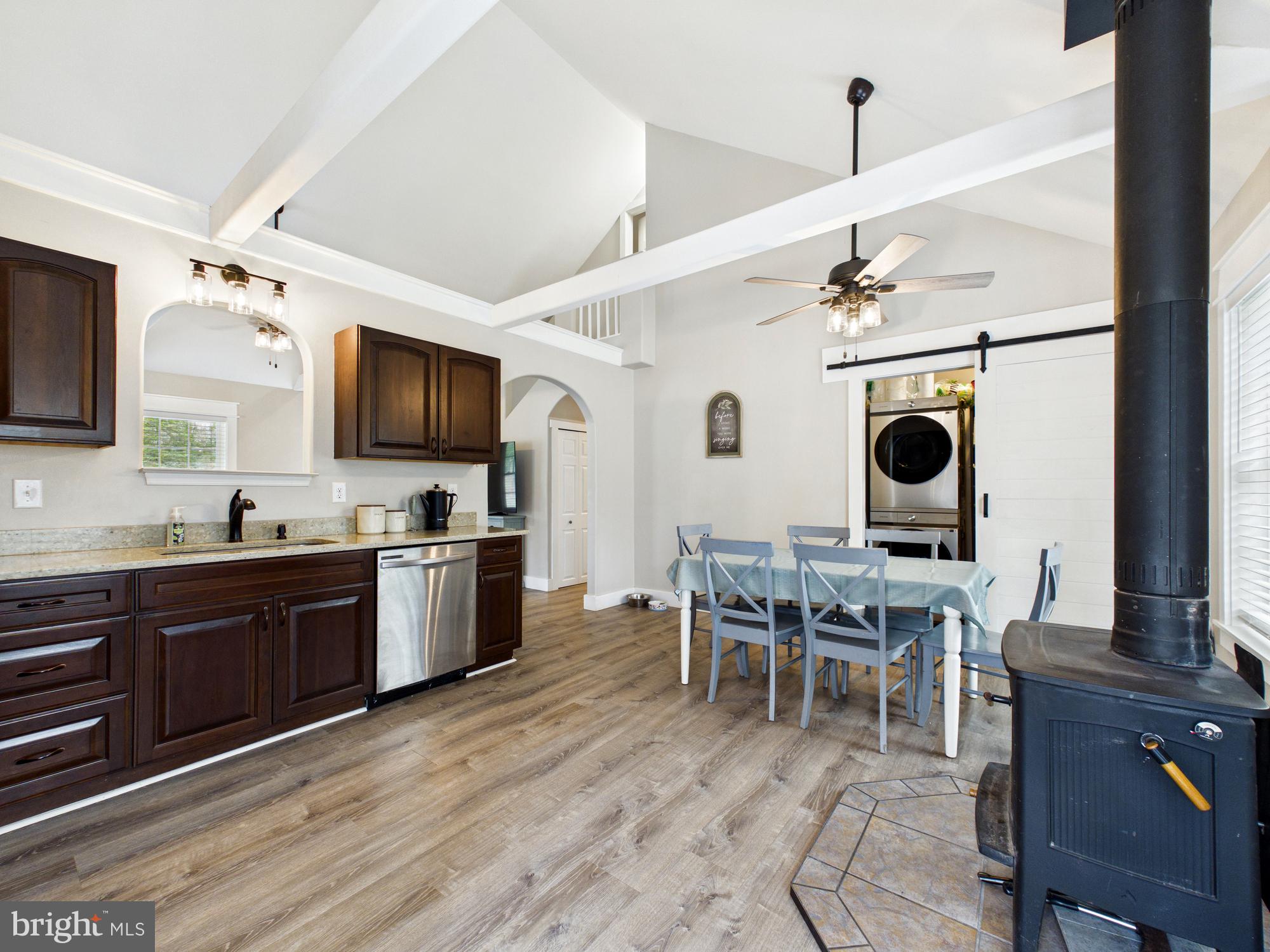 25095 Trunk Line Road Henderson, MD 21640 - Photo 7 of 39 Charming kitchen with rustic elegance.