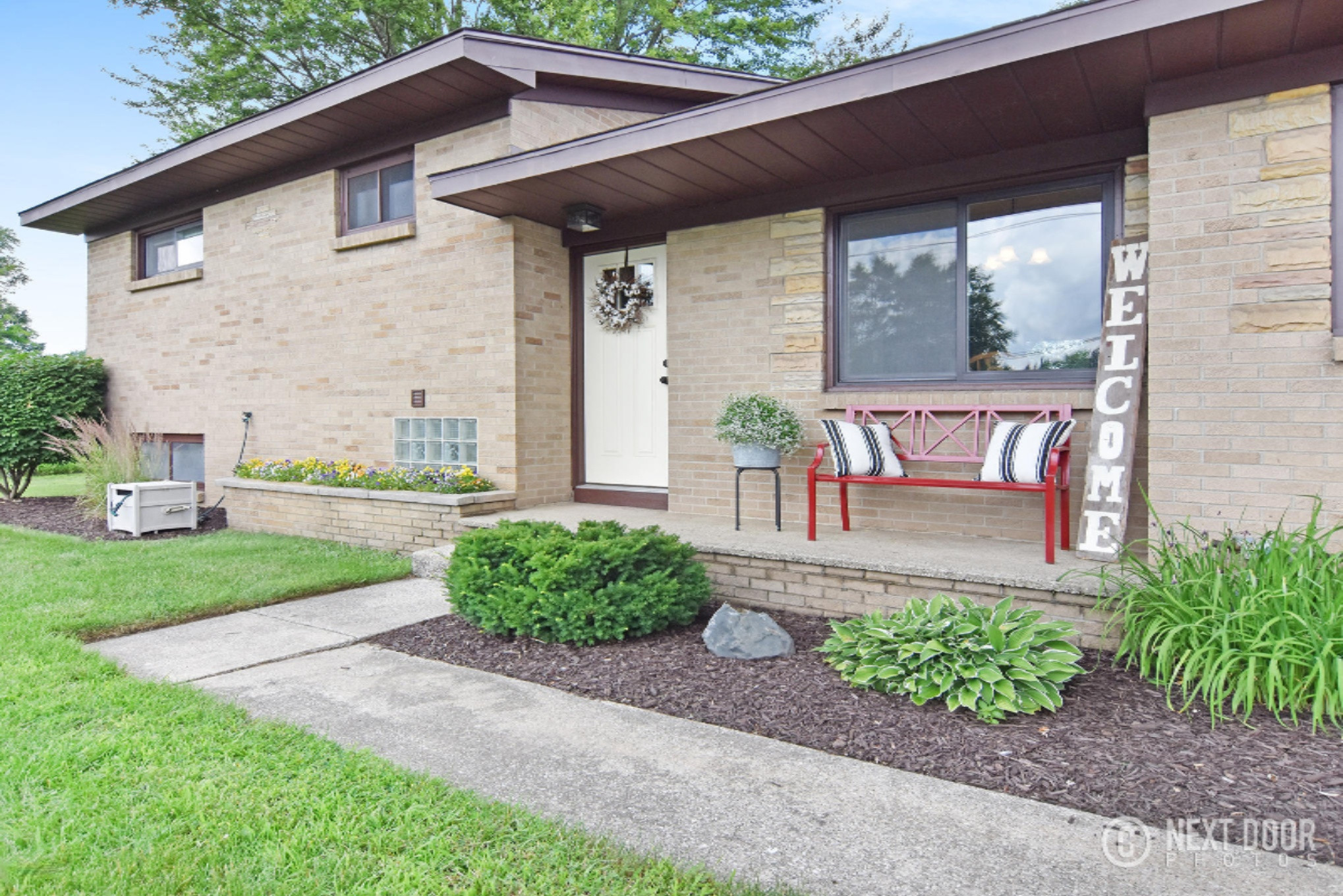 4959 Bauer Road Hudsonville, MI 49426 - Photo 4 of 39 DSC_0046
