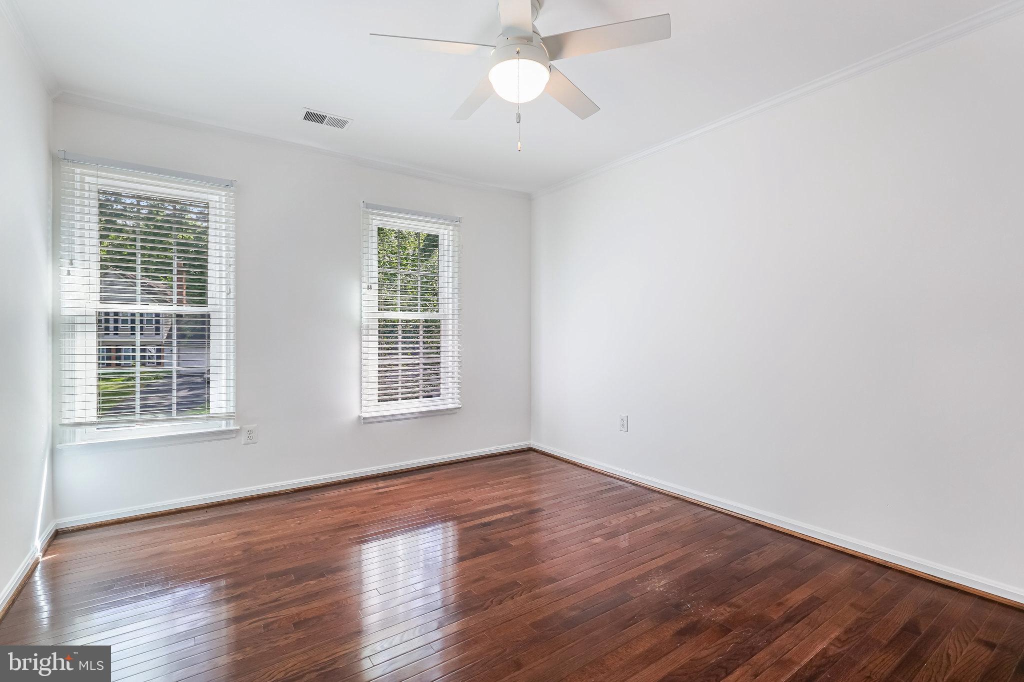 11482 Bingham Terrace Reston, VA 20191 - Photo 35 of 59