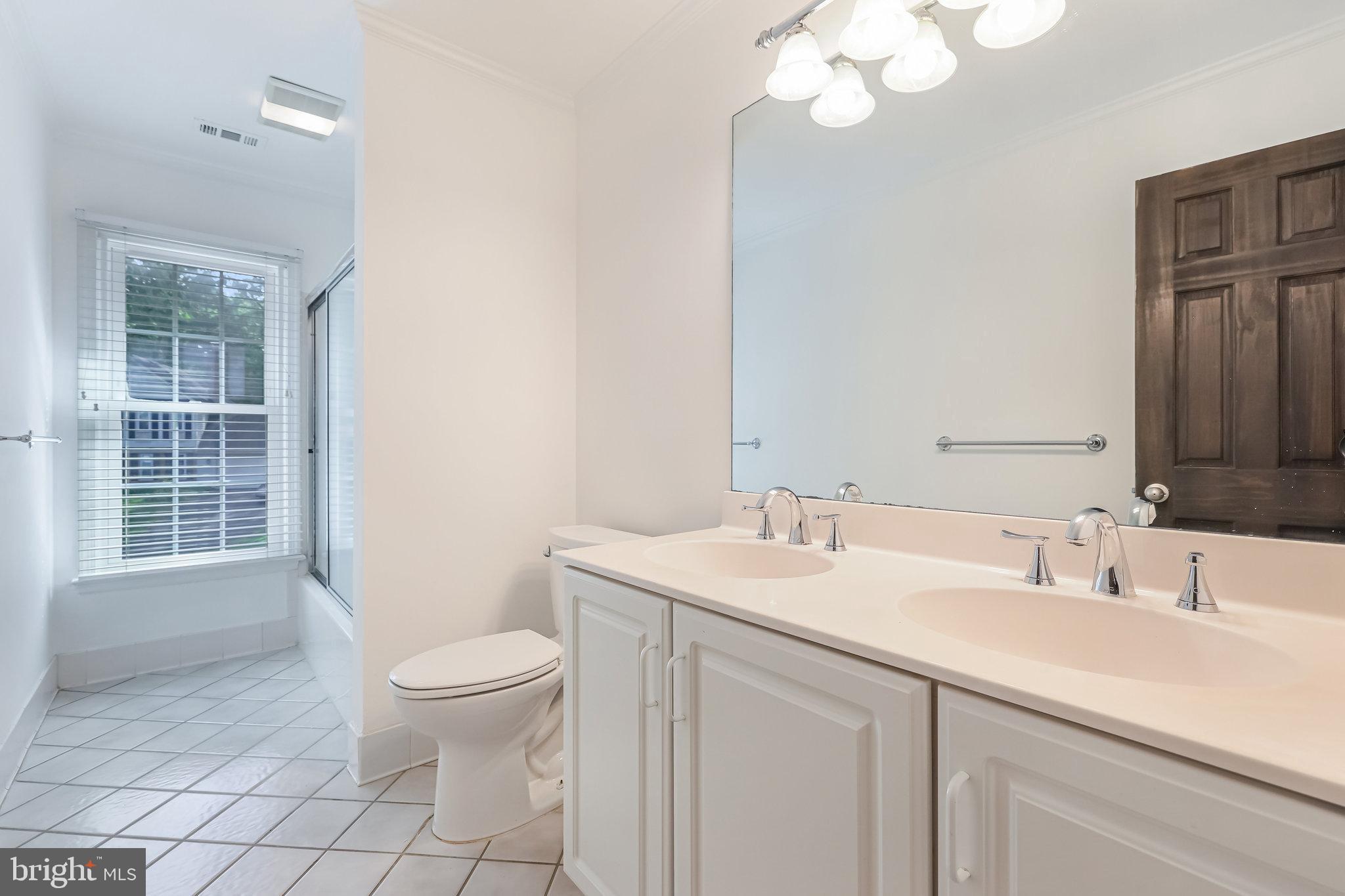 11482 Bingham Terrace Reston, VA 20191 - Photo 38 of 59