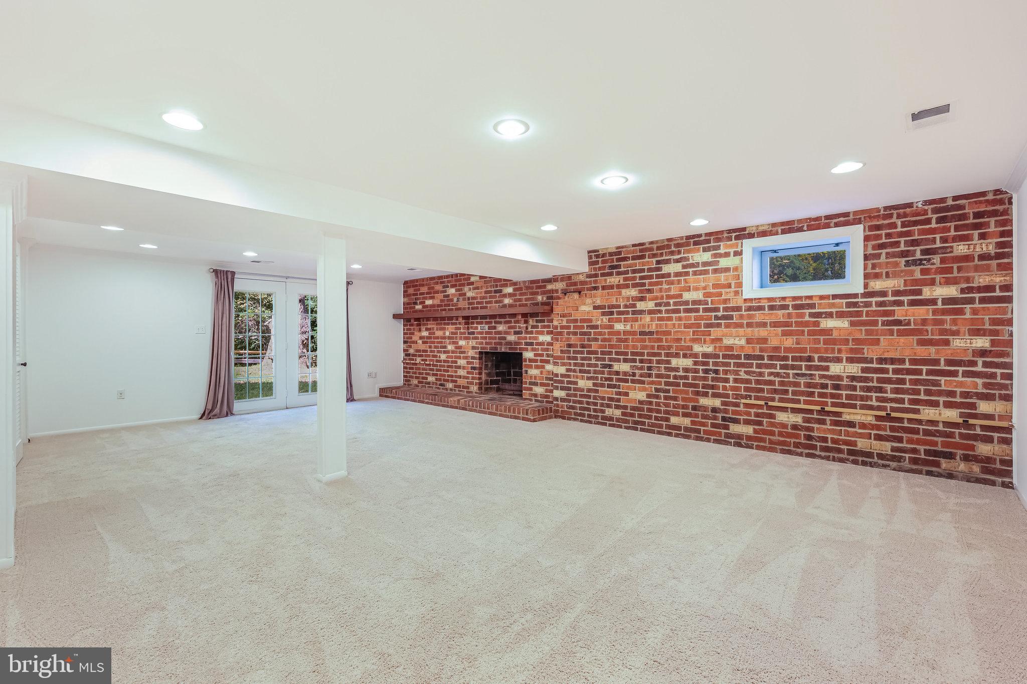 11482 Bingham Terrace Reston, VA 20191 - Photo 44 of 59