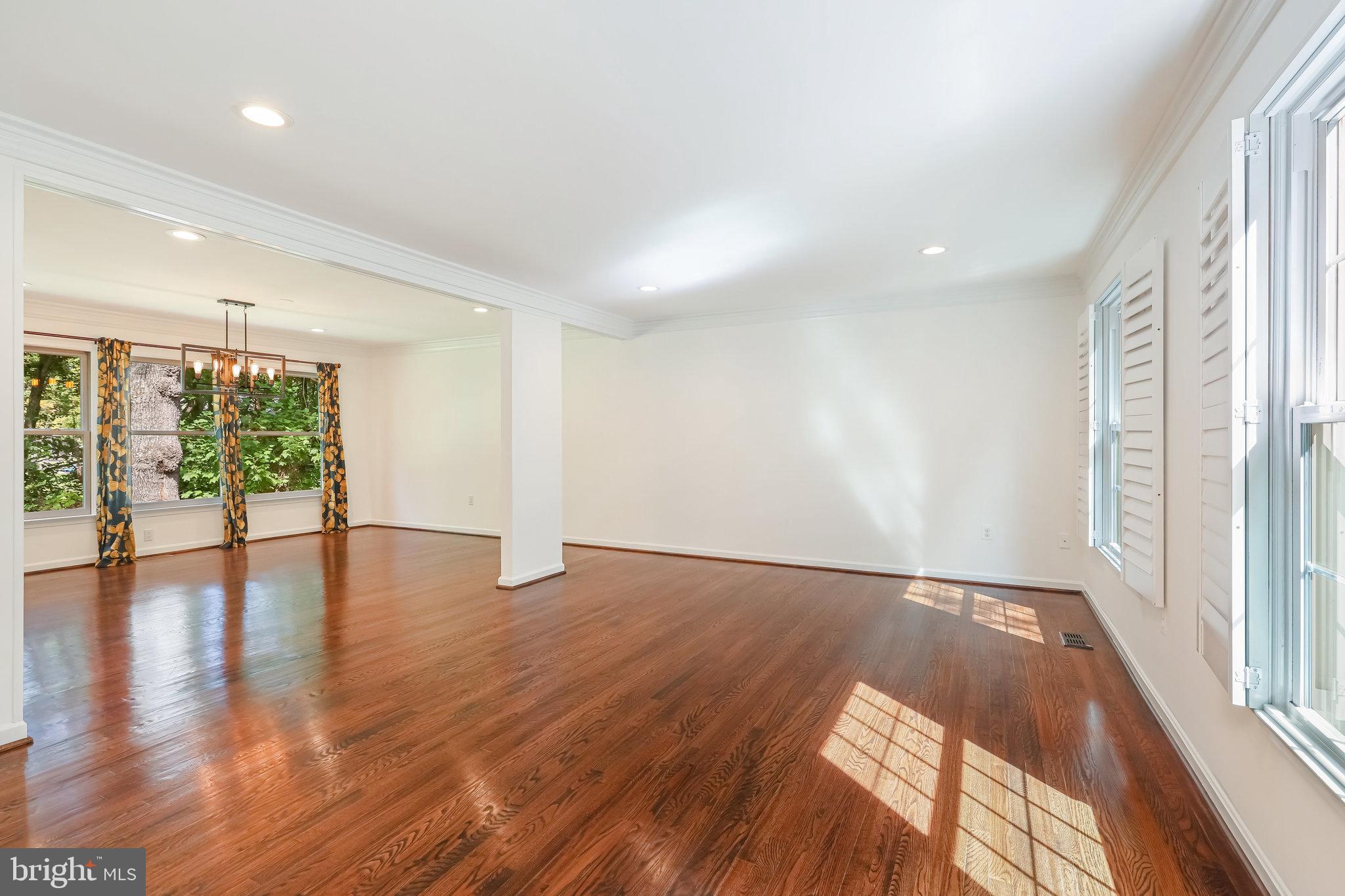 11482 Bingham Terrace Reston, VA 20191 - Photo 6 of 59