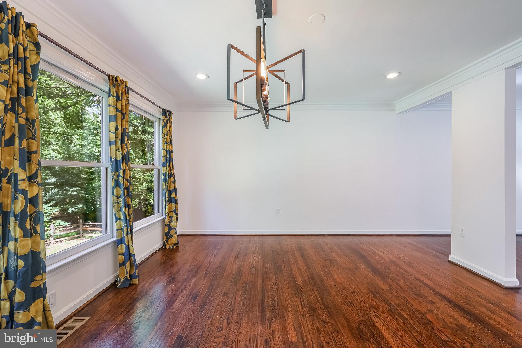 11482 Bingham Terrace Reston, VA 20191 - Photo 10 of 59