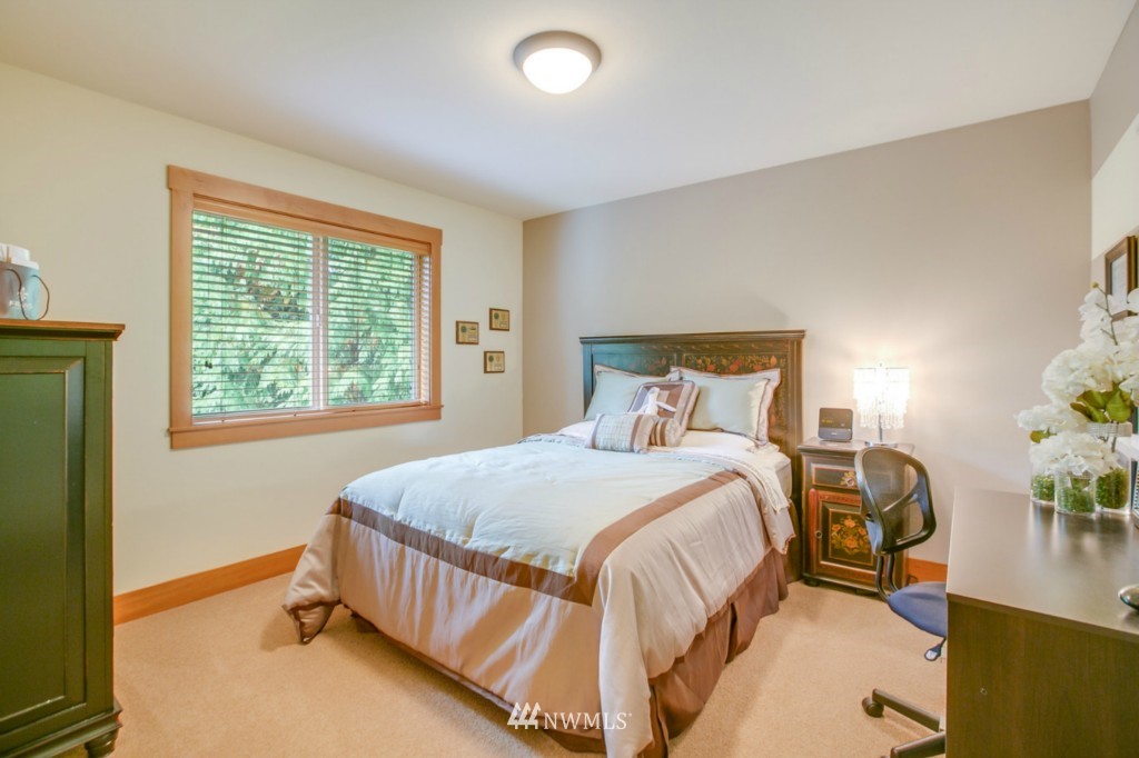 5301 Northeast 17th Place Renton, WA 98059 - Photo 18 of 25