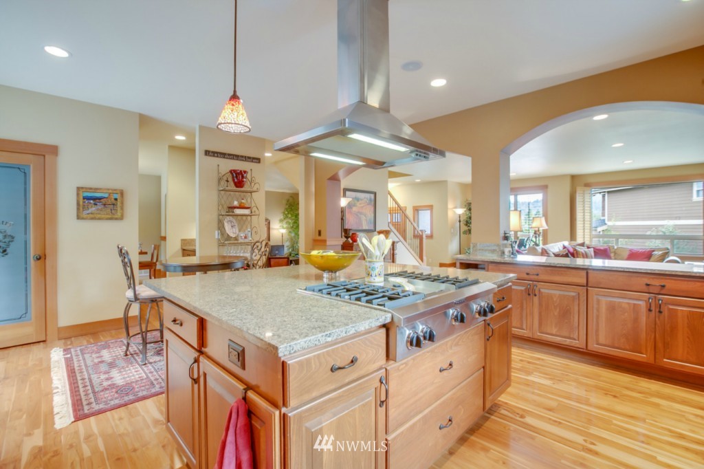 5301 Northeast 17th Place Renton, WA 98059 - Photo 6 of 25