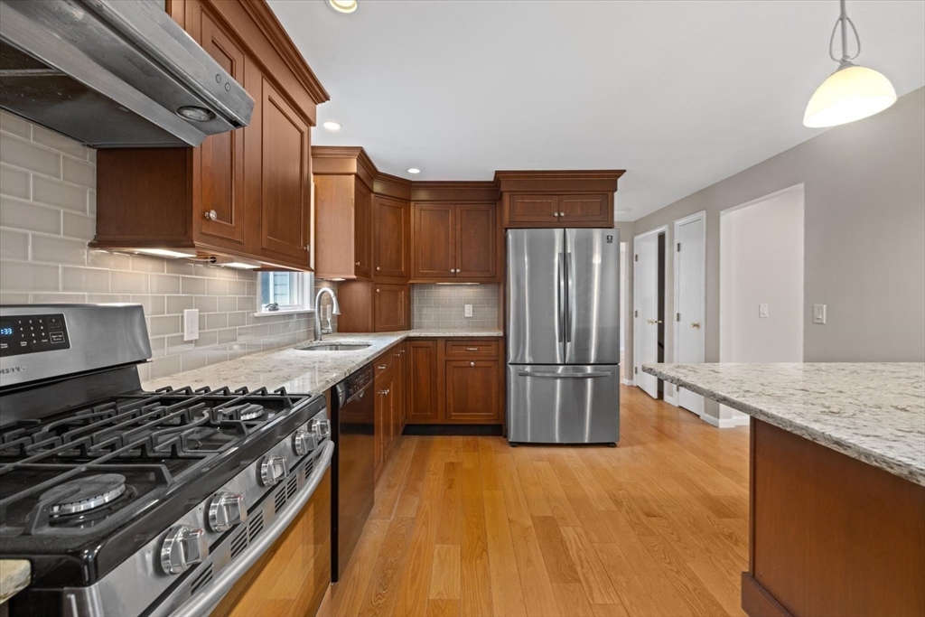 76 Woodridge Road Duxbury, MA 02332 - Photo 17 of 42