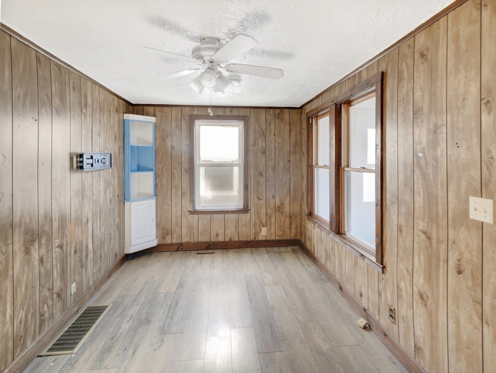 188 Kingsley Road Hull, MA 02045 - Photo 11 of 32