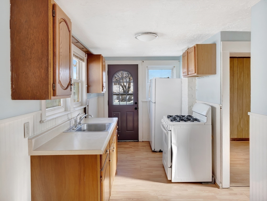 188 Kingsley Road Hull, MA 02045 - Photo 12 of 32