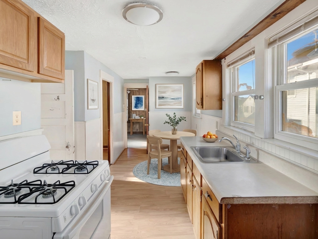 188 Kingsley Road Hull, MA 02045 - Photo 13 of 32