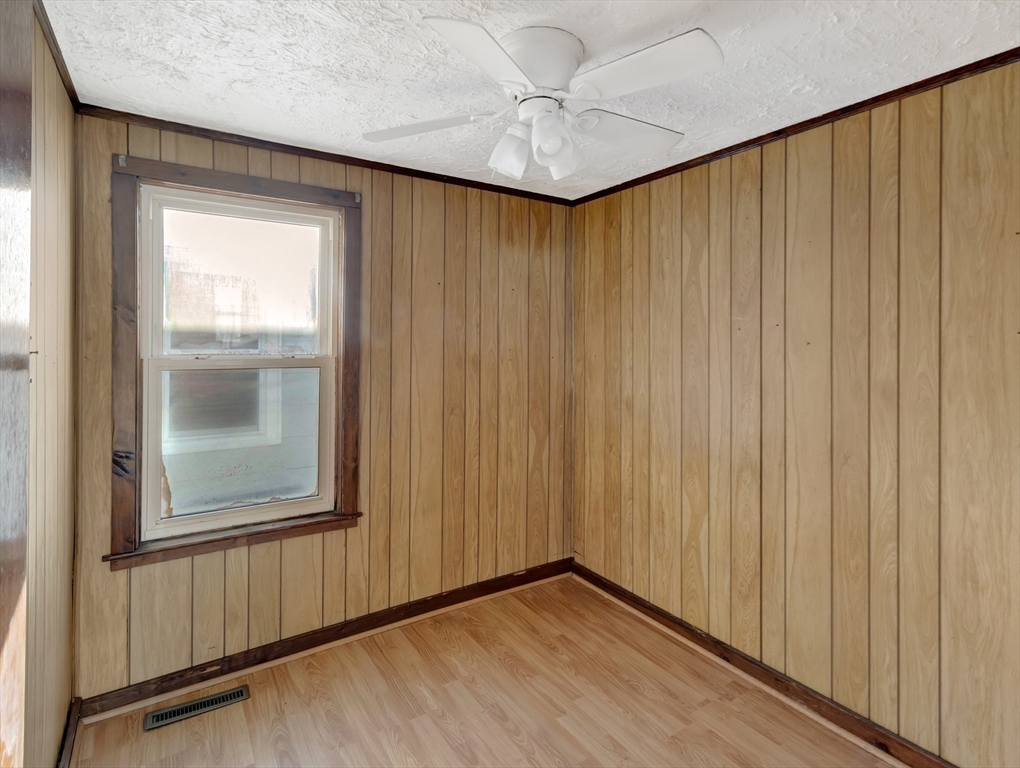 188 Kingsley Road Hull, MA 02045 - Photo 20 of 32