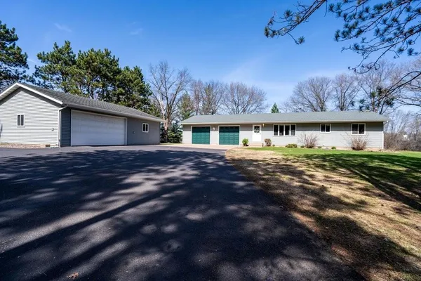 $700,000 | 4437 Old Wells Road, Eau Claire, WI 54703
