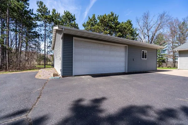 $700,000 | 4437 Old Wells Road, Eau Claire, WI 54703