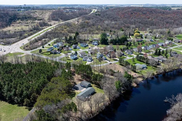 $700,000 | 4437 Old Wells Road, Eau Claire, WI 54703