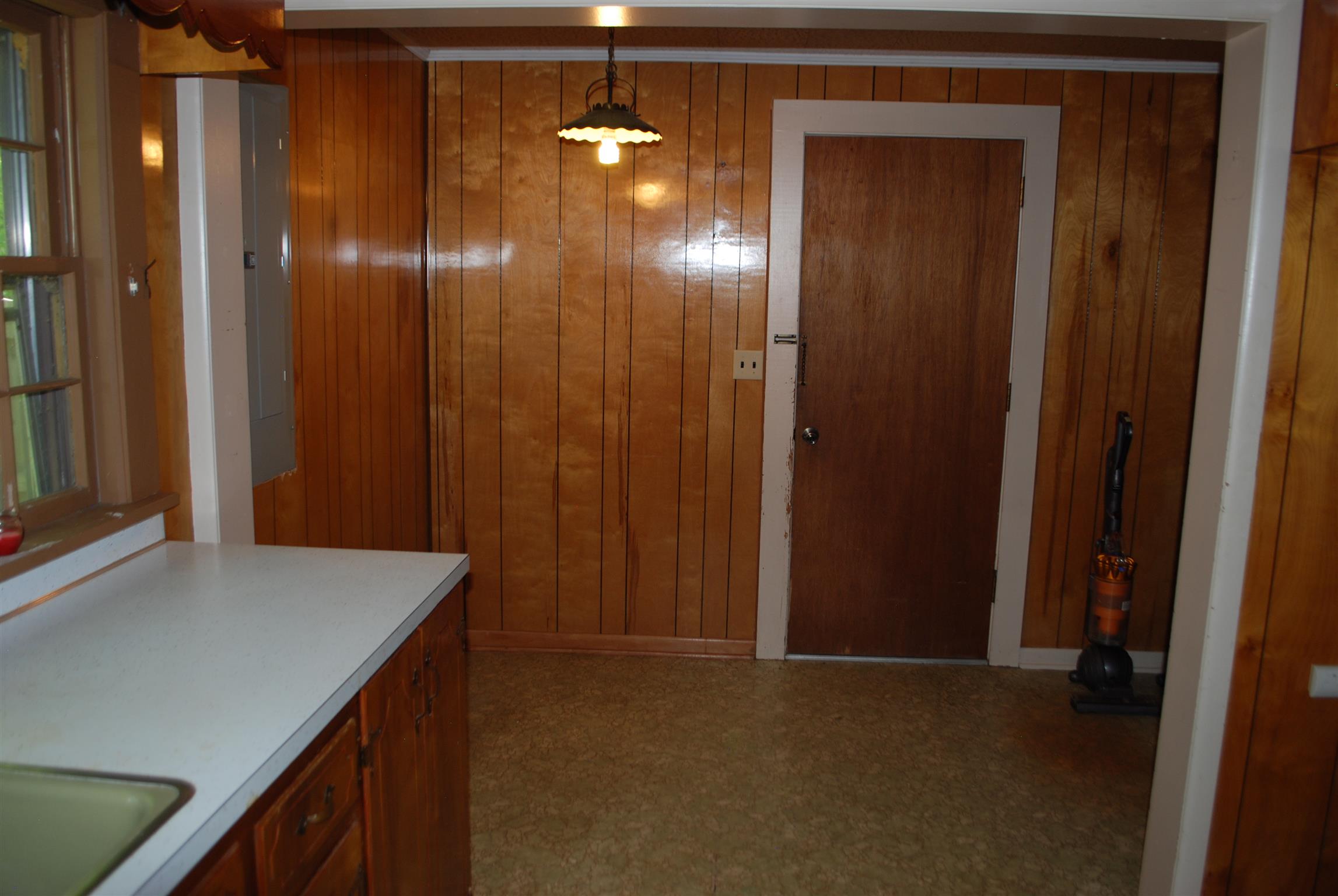 913 Madison Street Manchester, TN 37355 - Photo 4 of 16