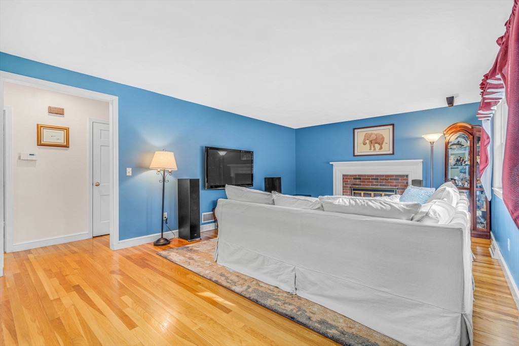7 Eastview Road Hopkinton, MA 01748 - Photo 11 of 37 Gallery Image 11