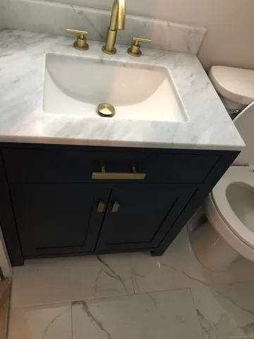 a close view of sink