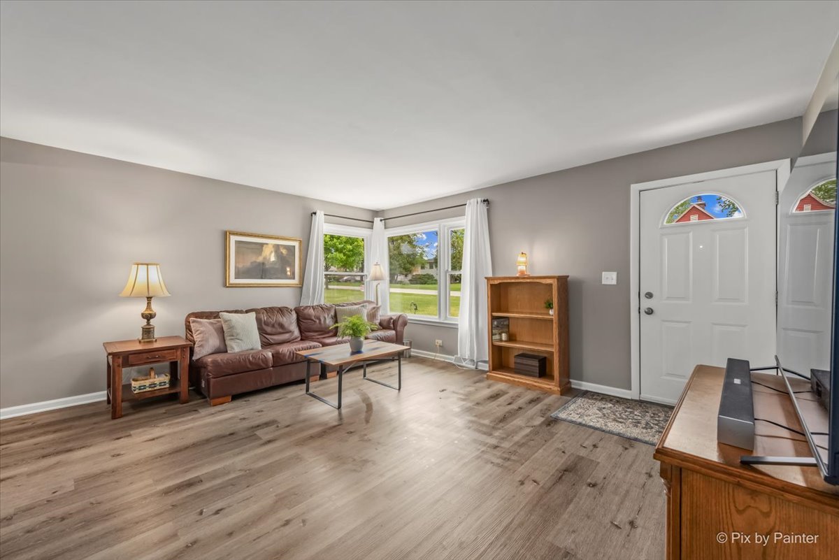 902 Stonemill Avenue Addison, IL 60101 - Photo 6 of 27