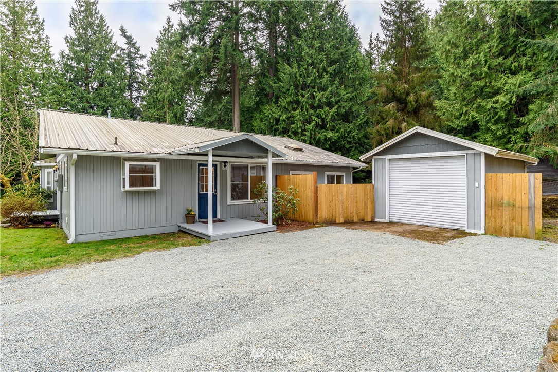 4204 Timberline Road Clinton, WA 98236 - Photo 4 of 29