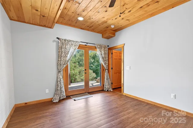 $575,000 | 26 Lakeview Trail, Nebo, NC 28761