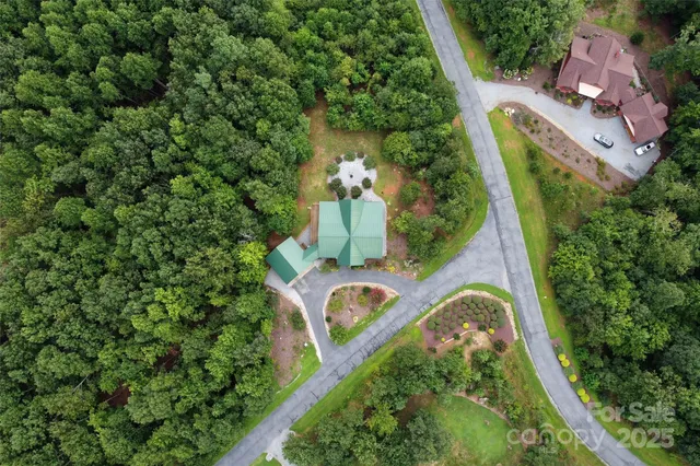 $575,000 | 26 Lakeview Trail, Nebo, NC 28761