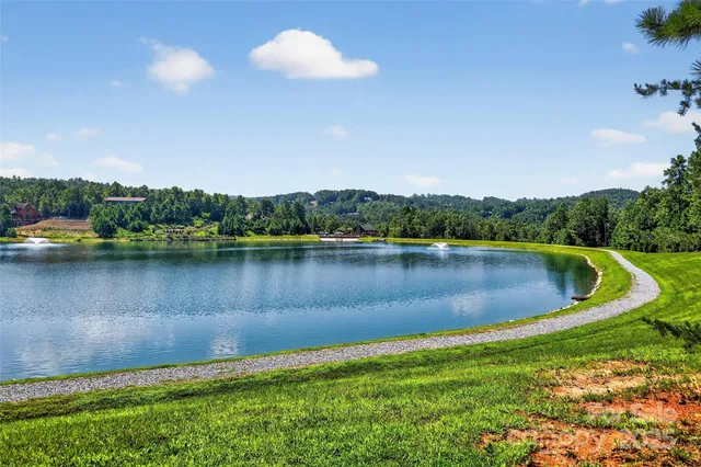 $575,000 | 26 Lakeview Trail, Nebo, NC 28761