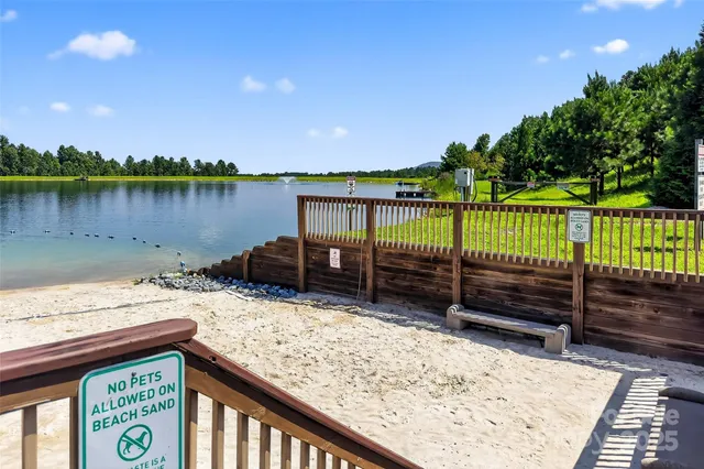 $575,000 | 26 Lakeview Trail, Nebo, NC 28761