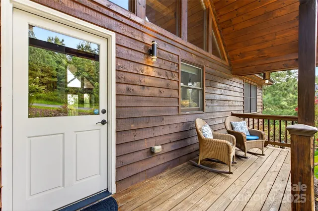 $575,000 | 26 Lakeview Trail, Nebo, NC 28761