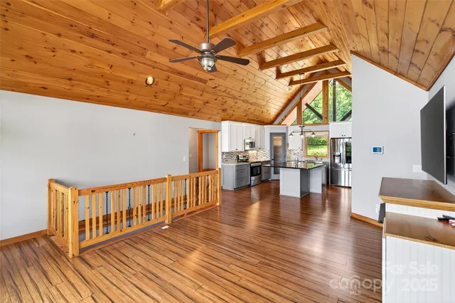 $575,000 | 26 Lakeview Trail, Nebo, NC 28761