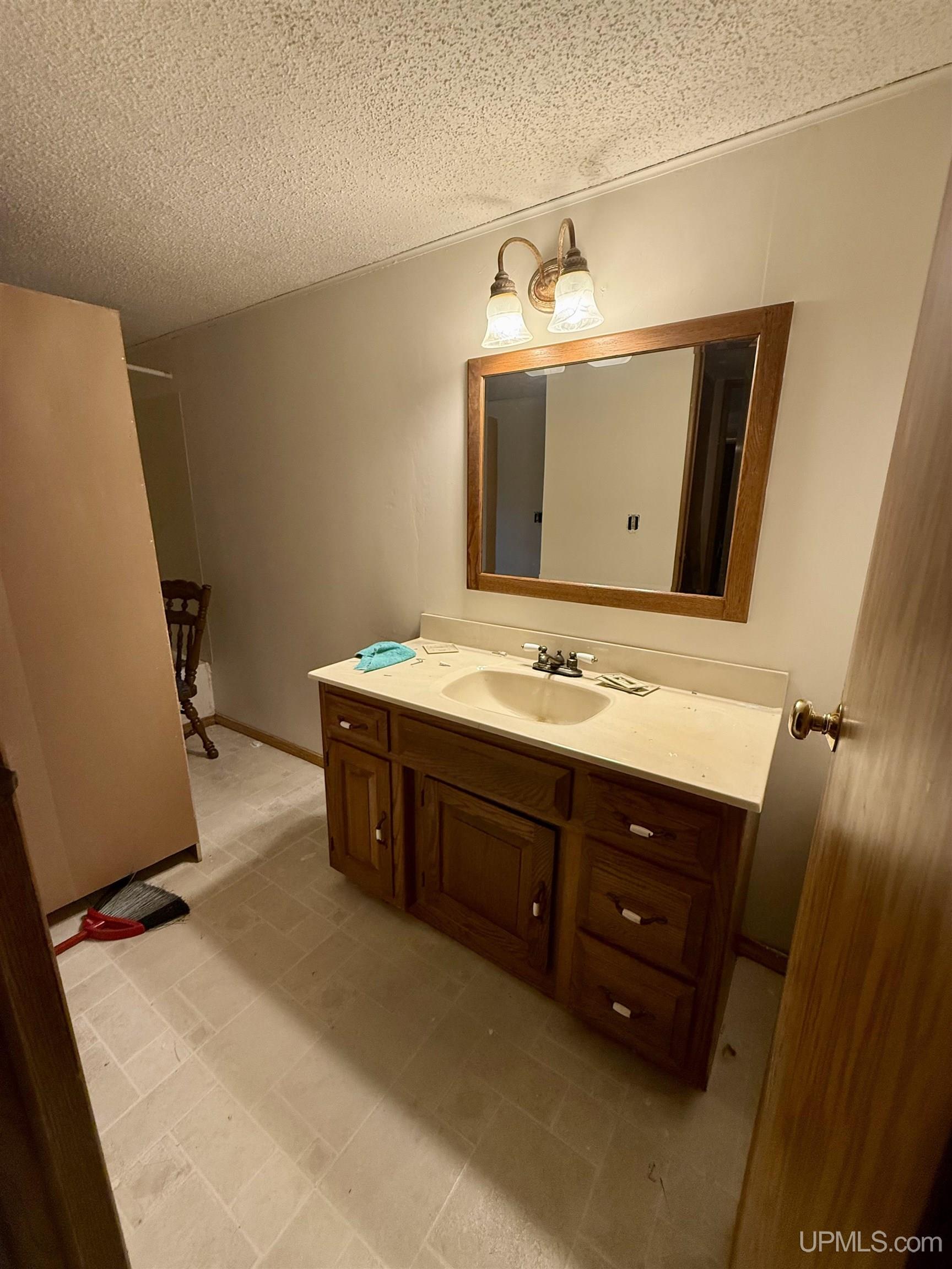 4708 North Lake Road South Florence, WI 54121 - Photo 9 of 15