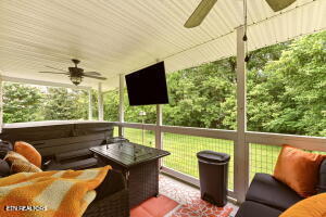 567 Old Rutledge Pike Blaine, TN 37709 - Photo 35 of 41 Deck