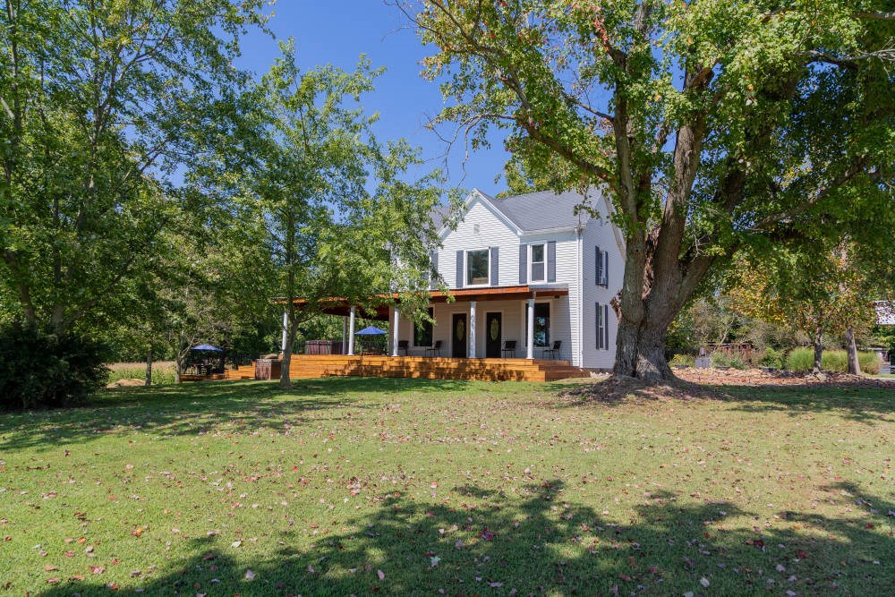 633 Geyer Road Boonville, IN 47601 - Photo 1 of 36 Gallery Image 1