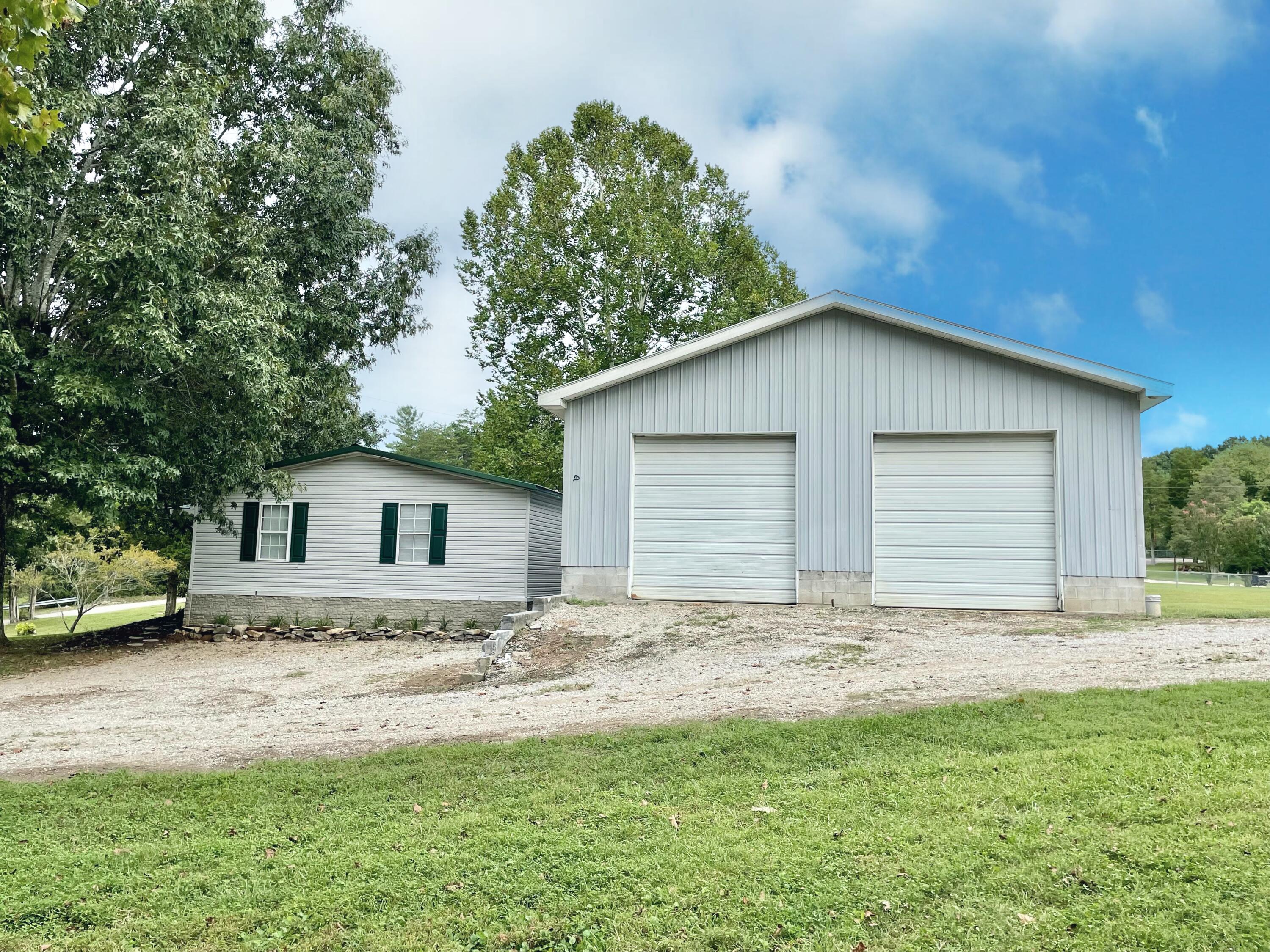 2250 Omega Park Road Somerset, KY 42501 - Photo 11 of 50 4D5C56B0-36B0-4641-B0D8-AD44B7312E90