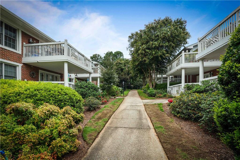 869 Briarcliff Road Northeast, Unit C24 Atlanta, GA 30306 - Photo 2 of 44 Gallery Image 2