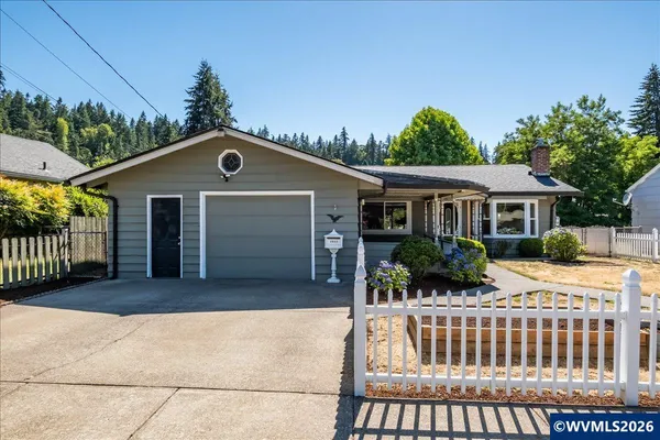 $465,000 | 1012 South Water Street, Silverton, OR 97381