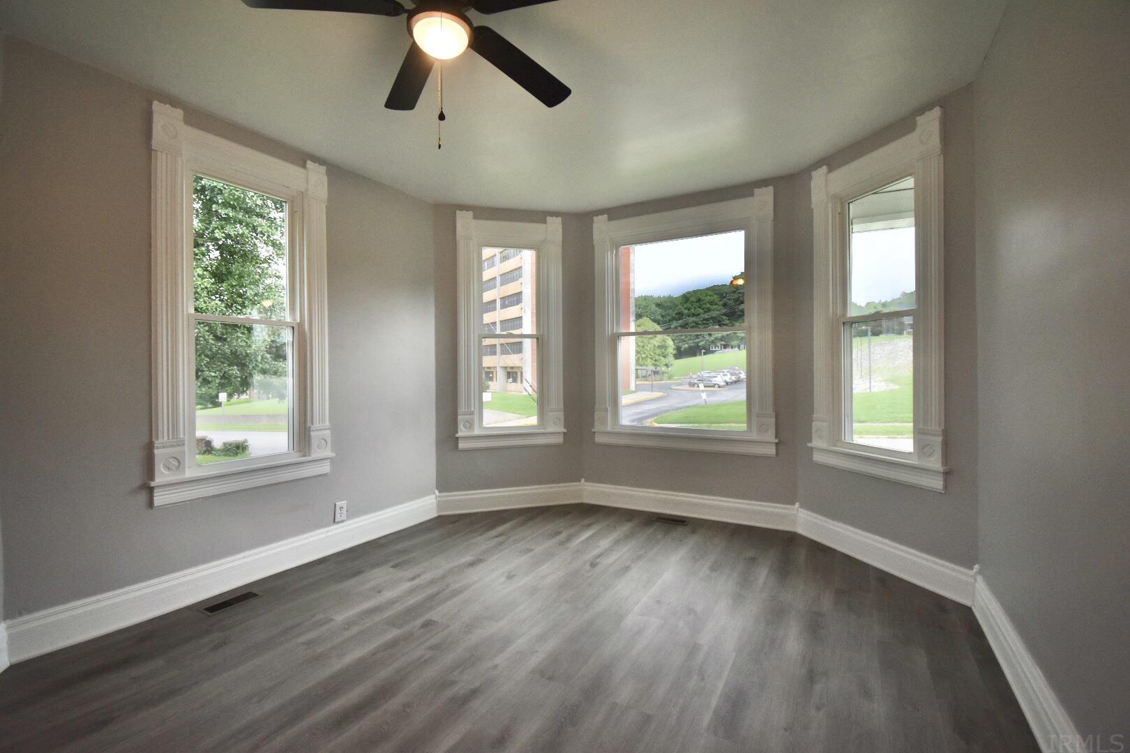 107 West Main Street Bloomfield, IN 47424 - Photo 9 of 17
