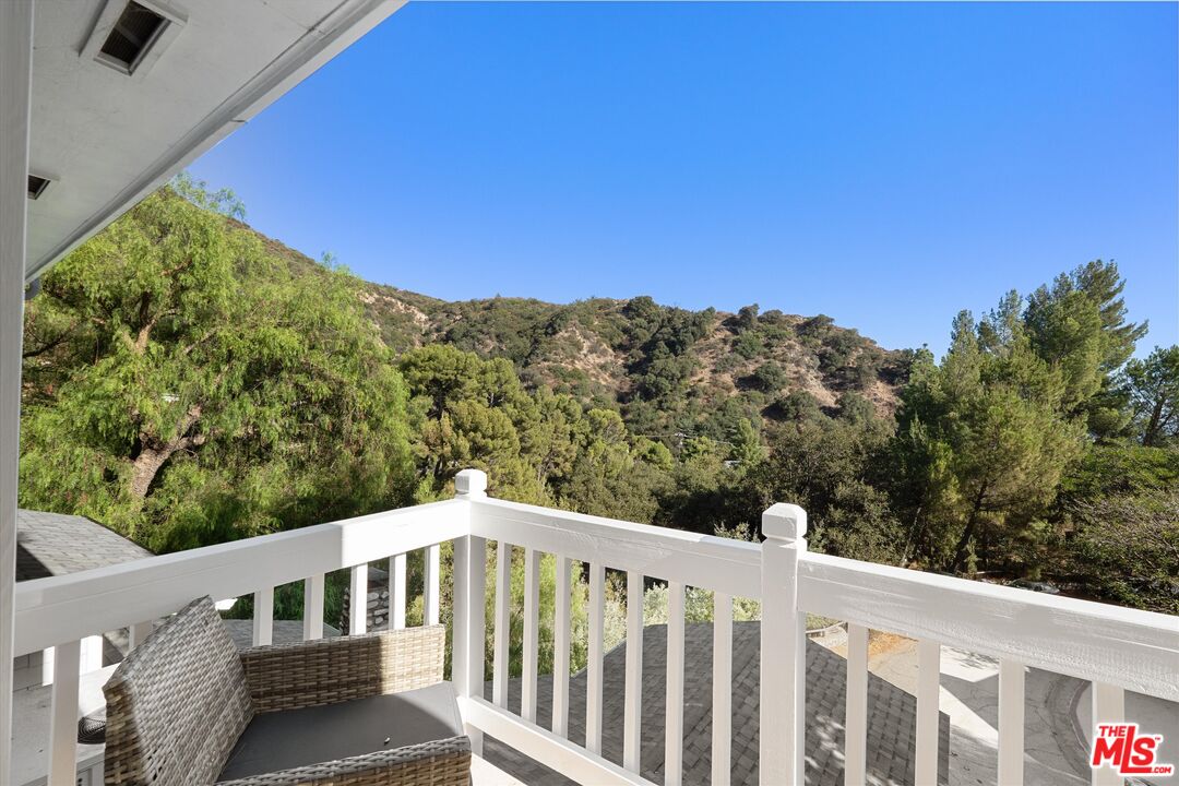 5514 Canyonside Road La Crescenta, CA 91214 - Photo 44 of 73 Gallery Image 44