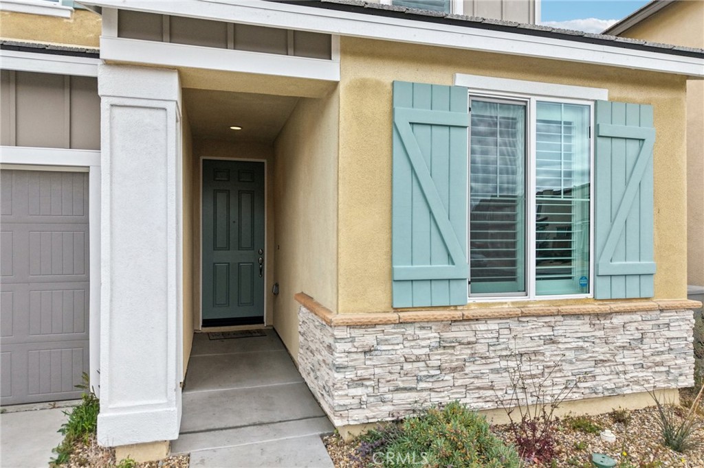 14270 Hercules Street Hesperia, CA 92345 - Photo 6 of 46 a front view of a house