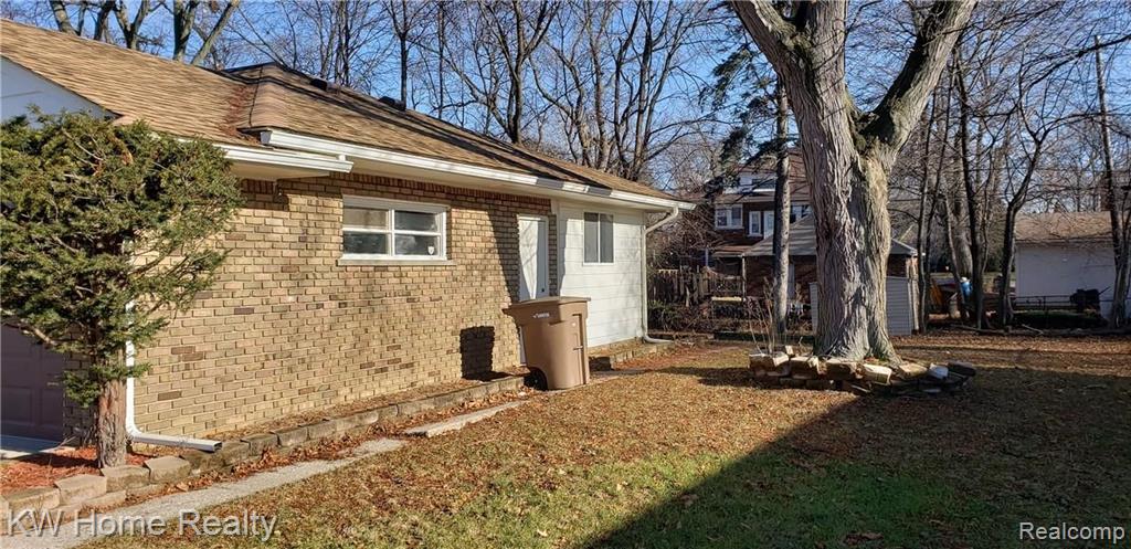 269 Cherokee Road Pontiac, MI 48341 - Photo 3 of 16