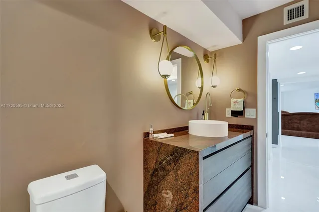 $3,800 | 877 Northeast 195th Street, Unit 222, Miami, FL 33179