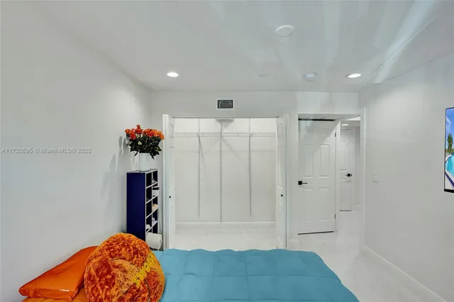 $3,800 | 877 Northeast 195th Street, Unit 222, Miami, FL 33179